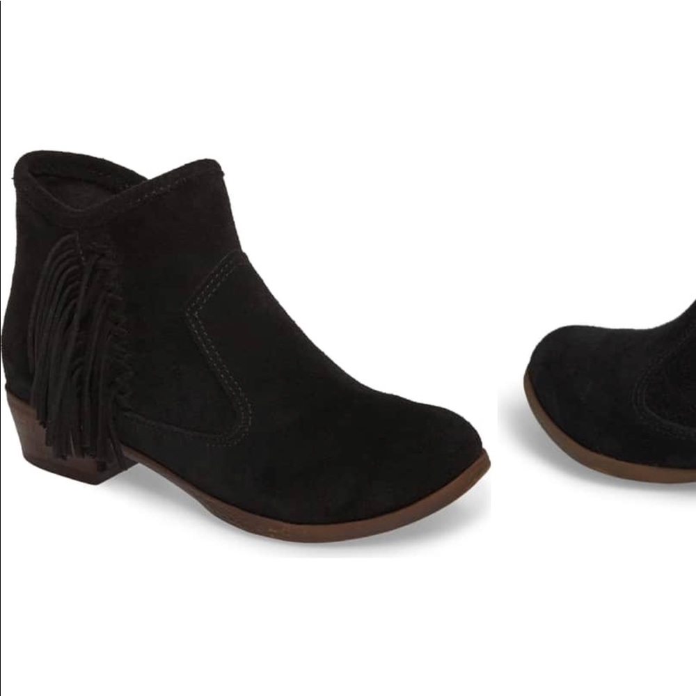 MinneTonka Black Fringe Bootie